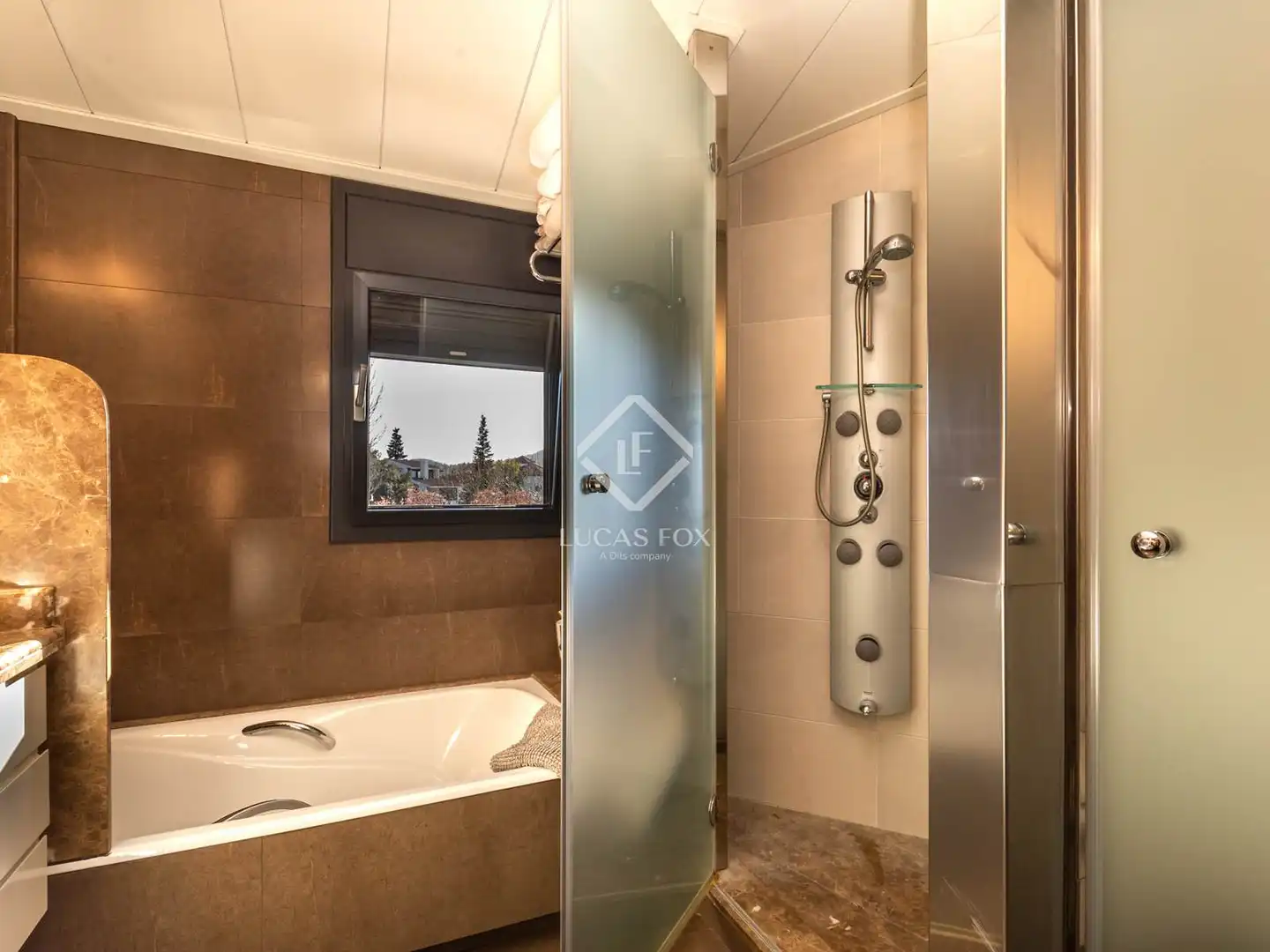 Baño de Casa o chalet en venta en Sant Cugat del Vallès con Aire acondicionado, Calefacción y Jardín privado