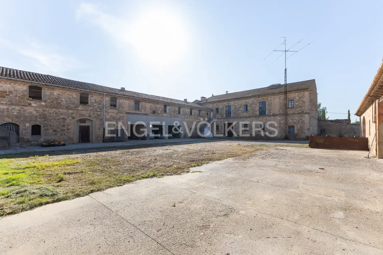 Vista exterior de Casa o chalet en venta en Llíria con Calefacción, Jardín privado y Parquet