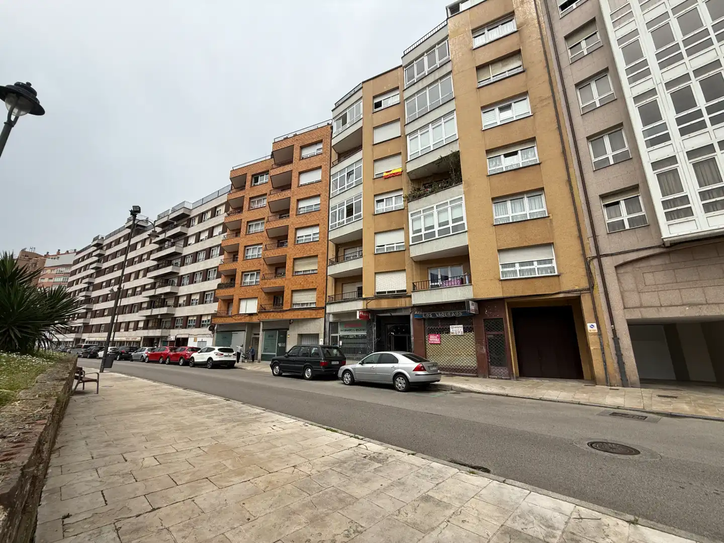 Vista exterior de Pis en venda en Avilés amb Balcó