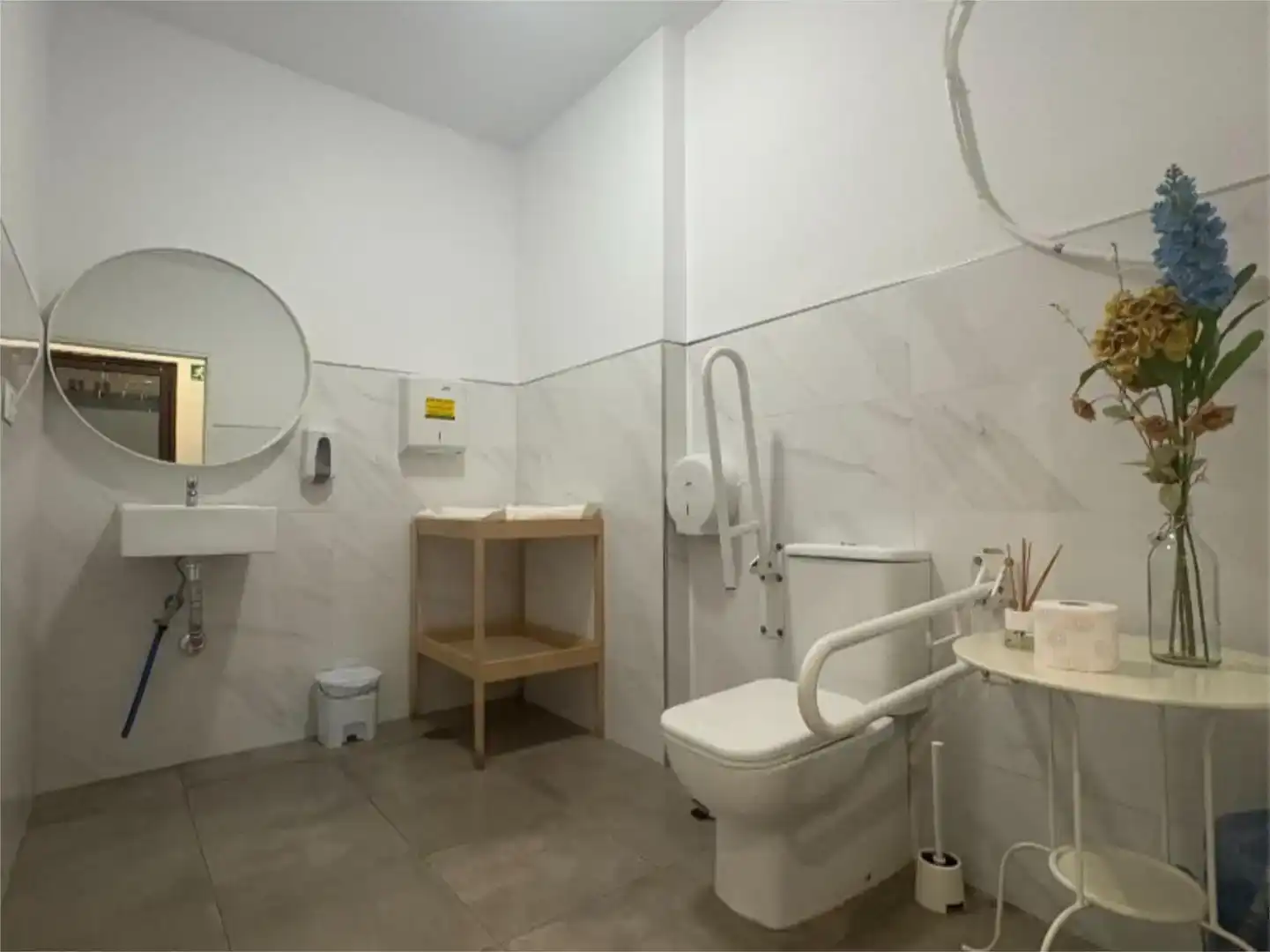 Baño de Oficina de alquiler en Arroyo de la Miel 
