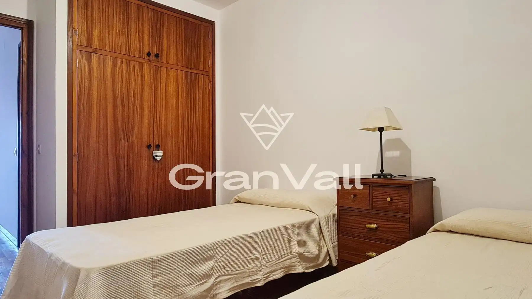 Dormitori de Apartament en venda en Puigcerdà amb Calefacció, Parquet i Terrassa
