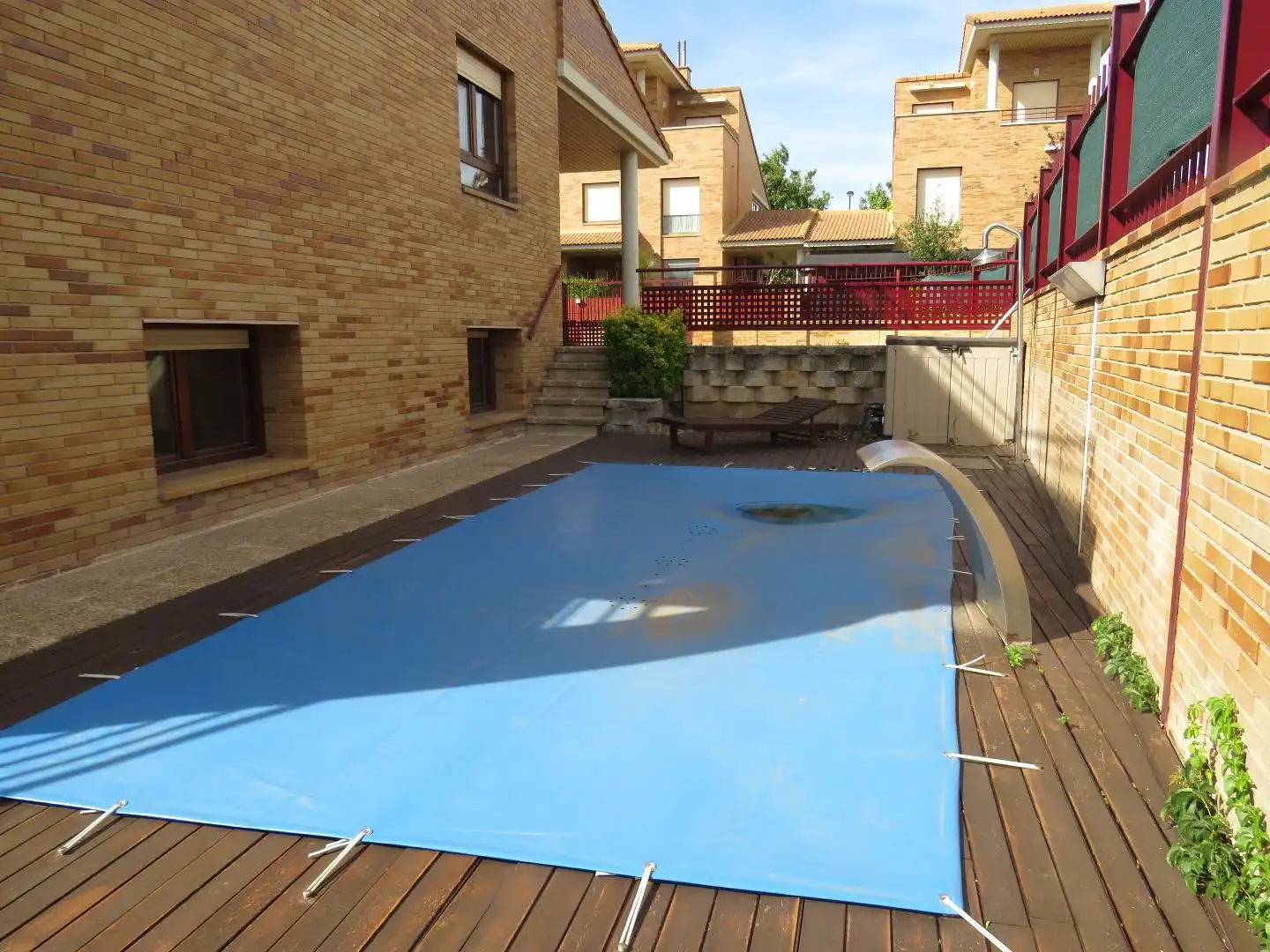 Swimming pool of Detached homes for sale in Zaragoza  with Terrace, Storage room and Swimming Pool