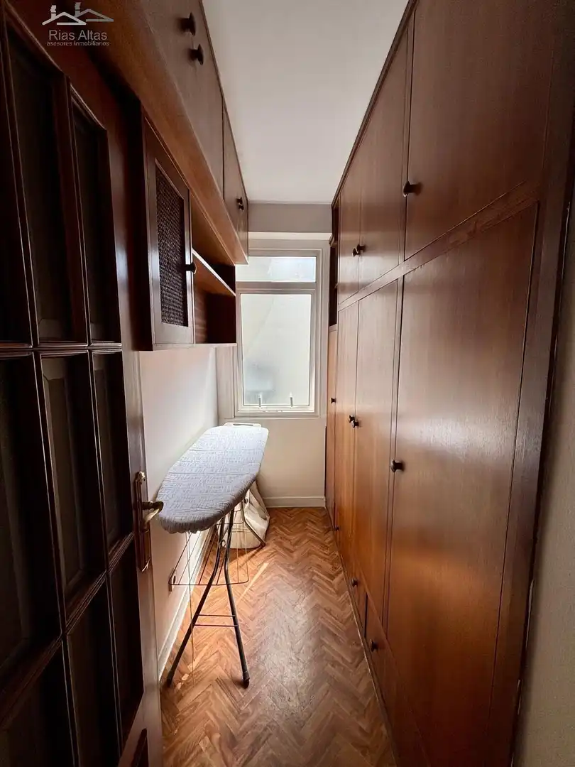 Wohnung zur Miete in A Coruña Capital  mit Heizung und Möbliert