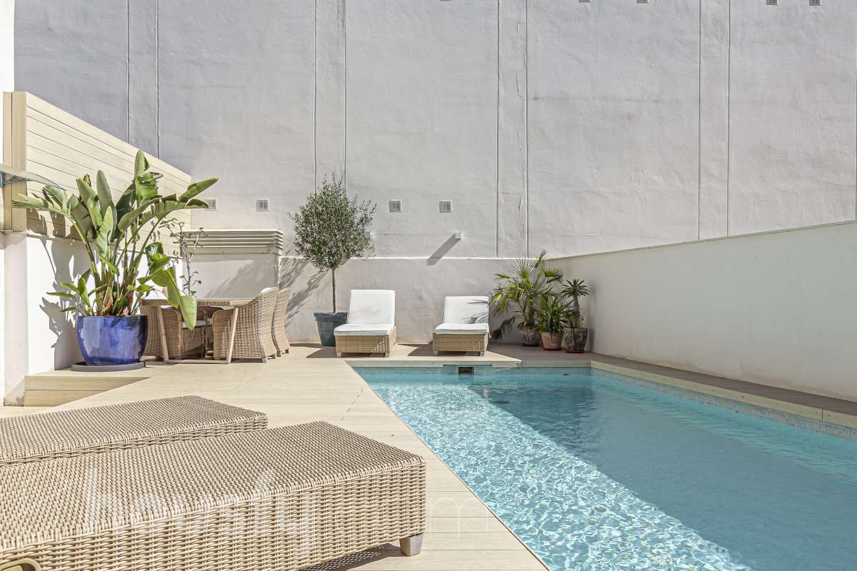 Piscina de Pis en venda en  Barcelona Capital amb Aire condicionat, Parquet i Terrassa