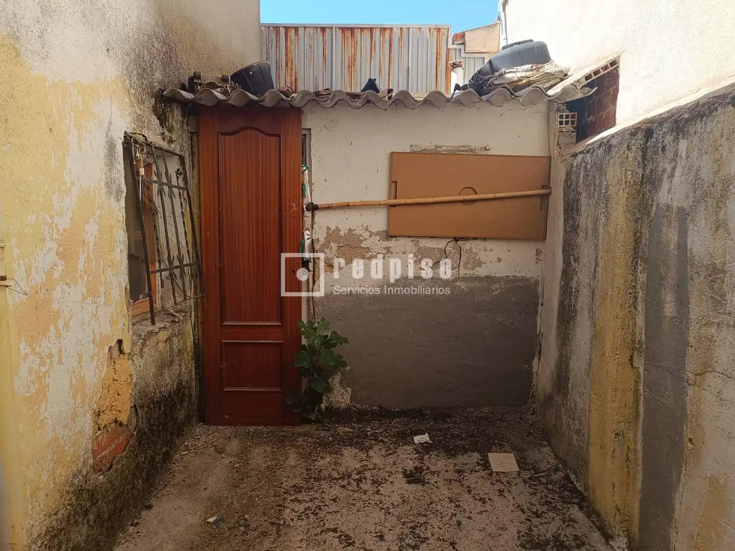 Houses for sale in Palomeque  with Private garden