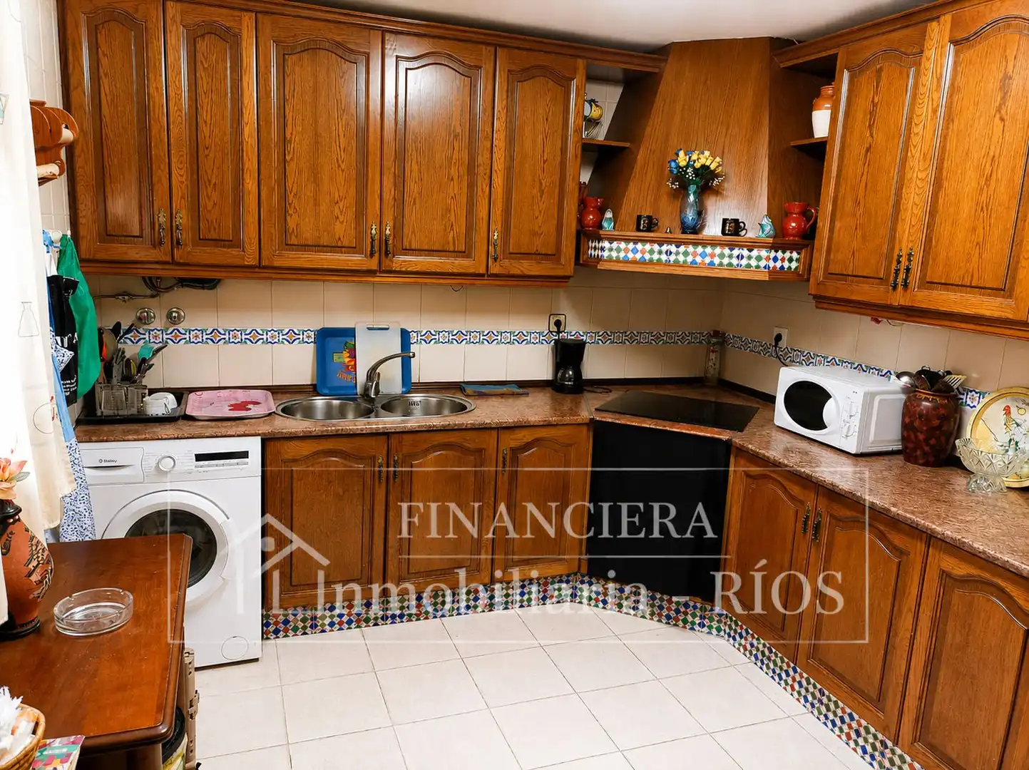 Cocina de Casa o chalet en venta en Alcalá de Guadaira con Aire acondicionado, Terraza y Trastero