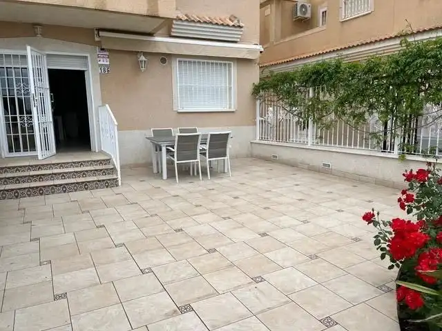 Terrassa de Planta baixa en venda en Los Alcázares amb Aire condicionat, Calefacció i Jardí privat