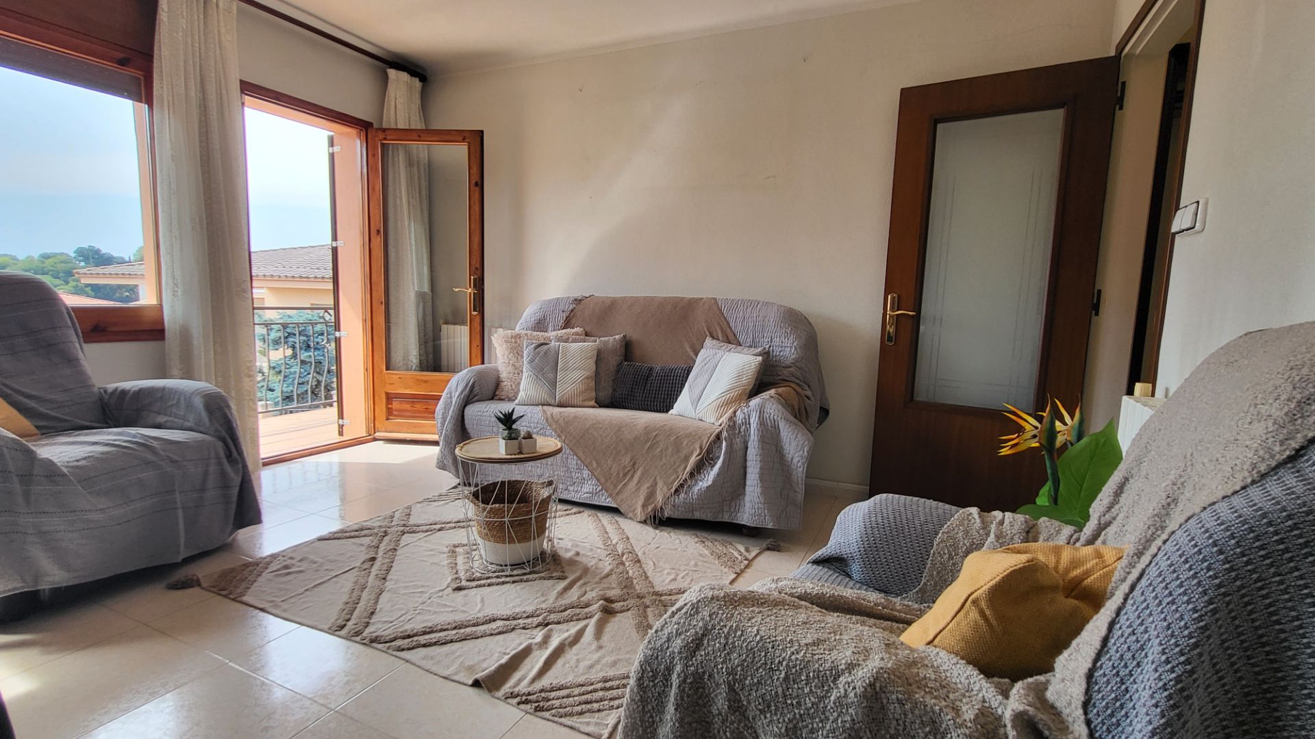 Living room of House or chalet for sale in La Bisbal d'Empordà  with Air Conditioner, Heating and Private garden