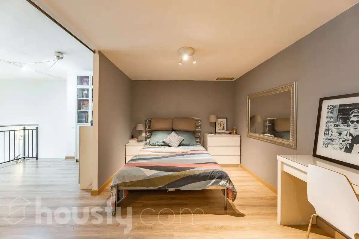 Bedroom of Duplexes for sale in L'Hospitalet de Llobregat  with Air Conditioner, Heating and Parquet flooring