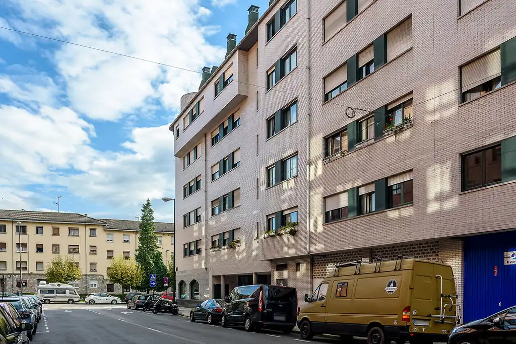Außenansicht von Geschaftsraum zum Verkauf in Oviedo 
