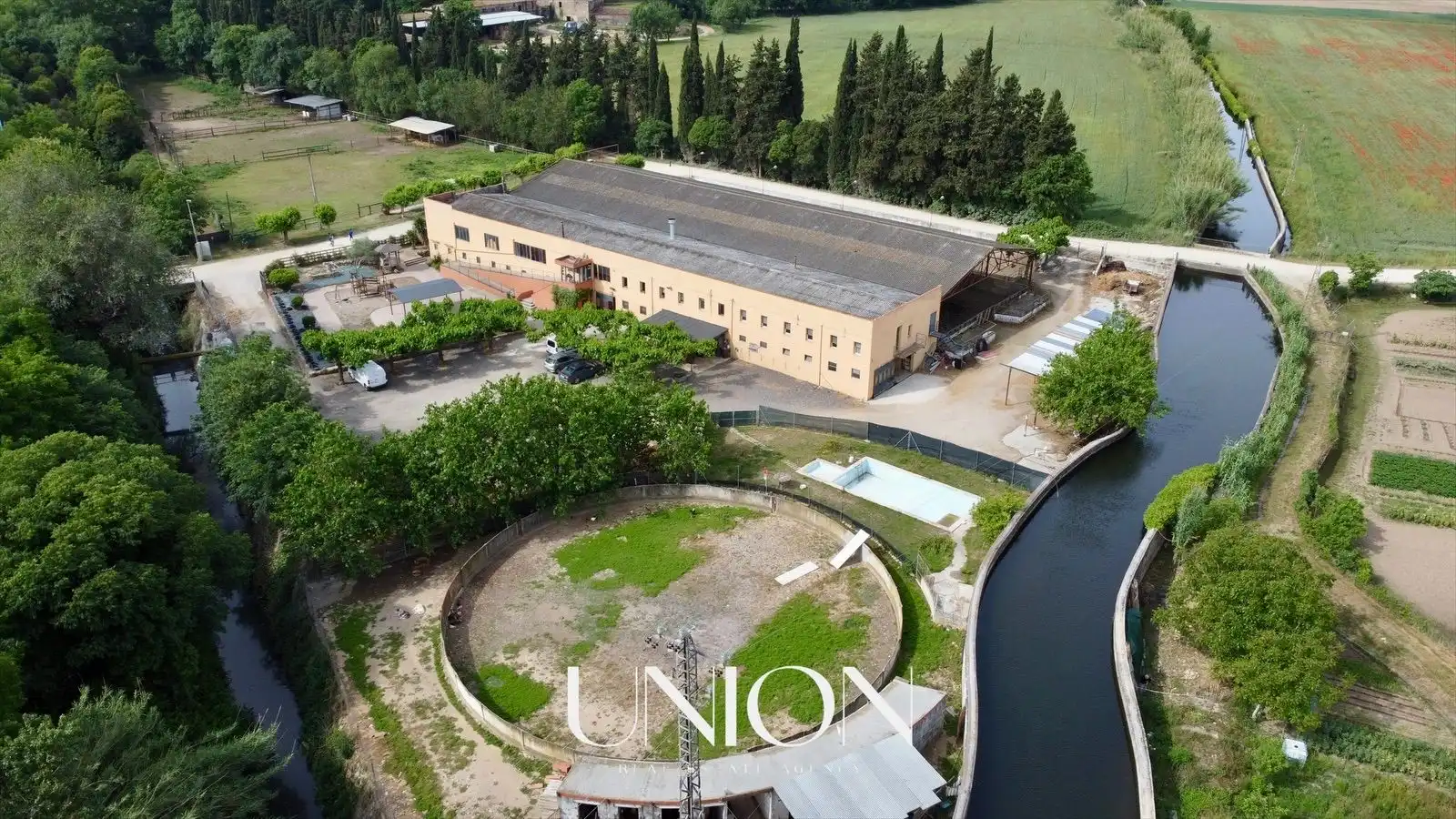 Vista exterior de Finca rústica en venta en Salt con Aire acondicionado, Calefacción y Jardín privado