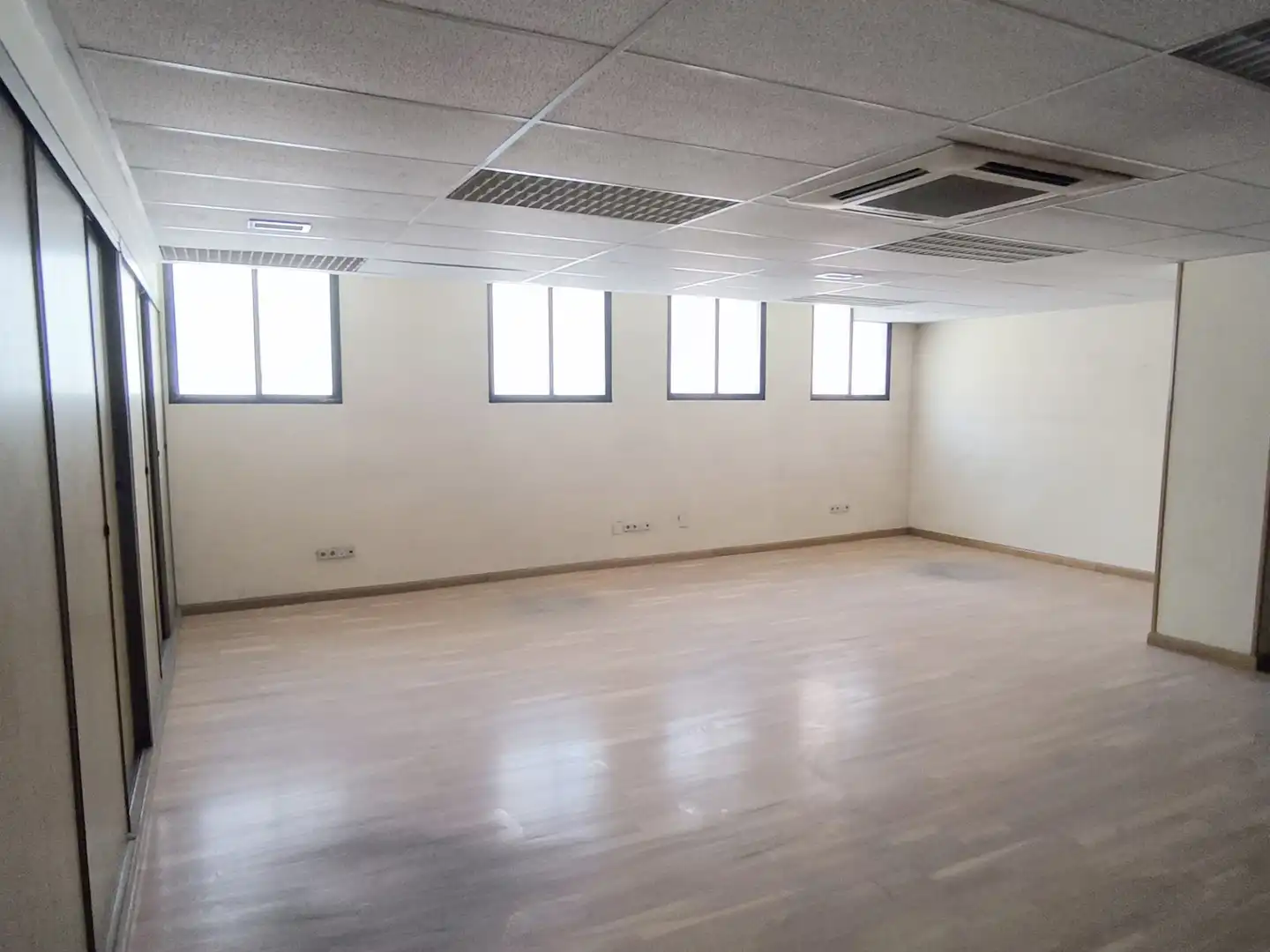 Business premises for sale in Calle Alvarfáñez de Minaya
