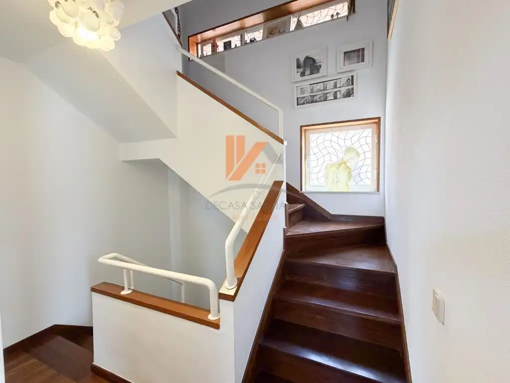 Casa adosada en venta en Brión con Jardín privado, Trastero y Horno
