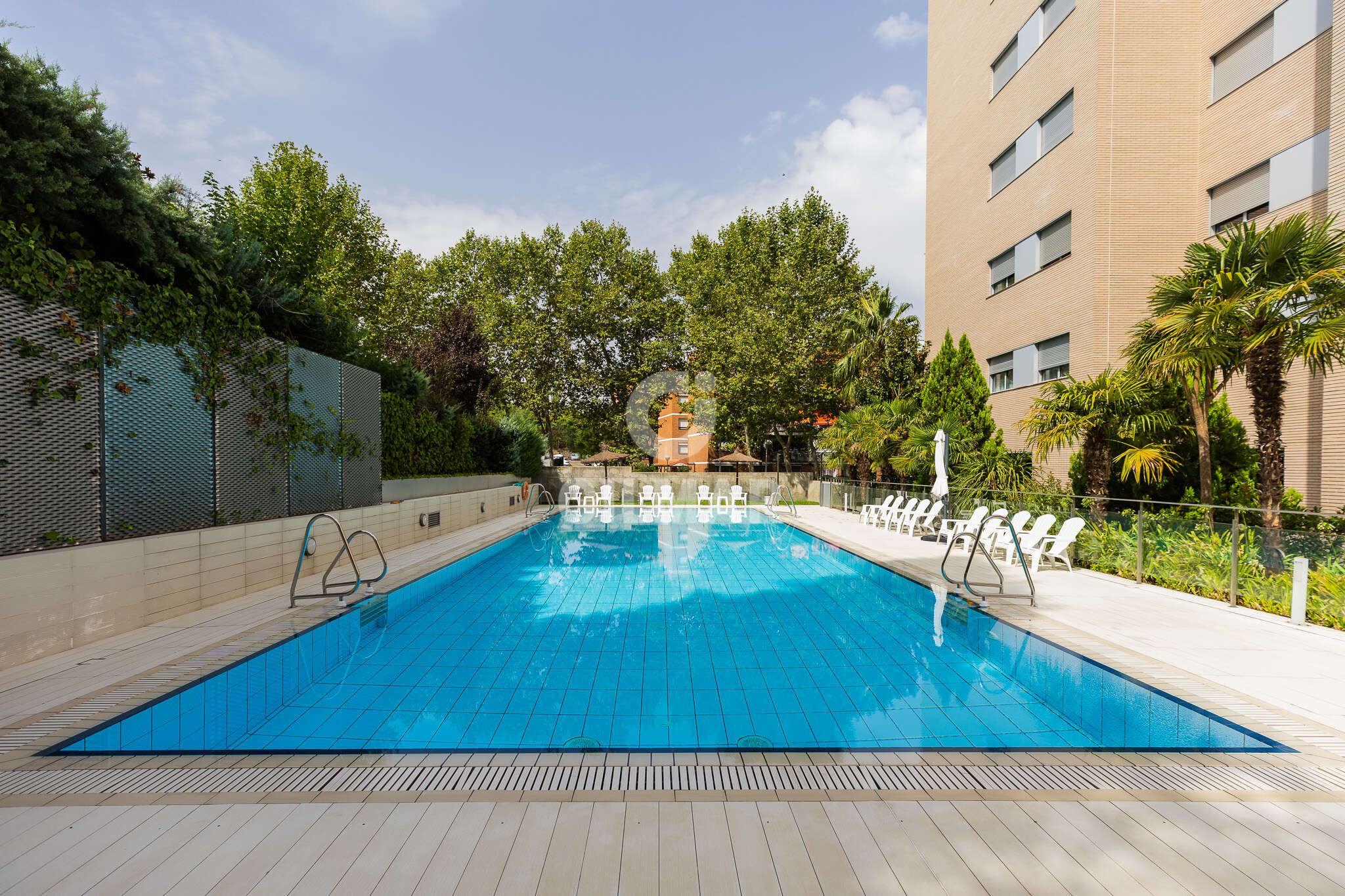 Swimming pool of Flat for sale in  Madrid Capital  with Heating, Private garden and Storage room