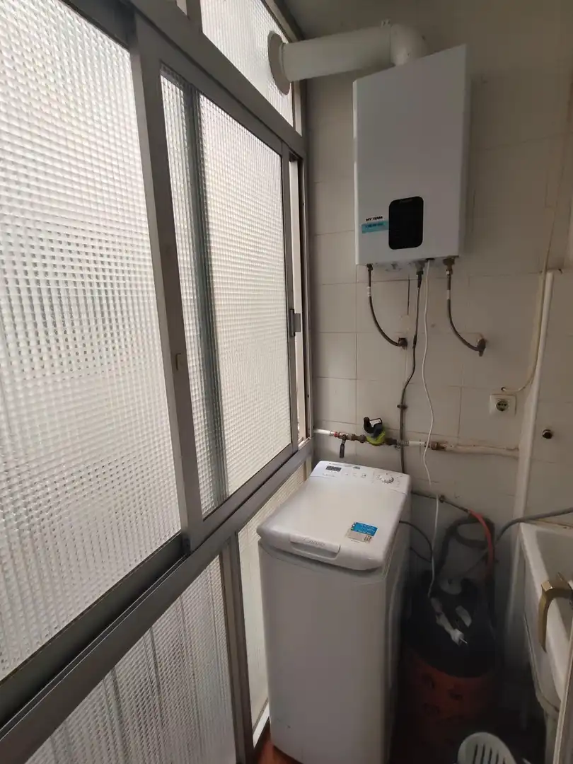 Badezimmer von Wohnung zum Verkauf in Alicante / Alacant mit Klimaanlage, Parkett und Terrasse