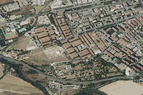 Vista exterior de Piso en venta en Alcalá de Henares