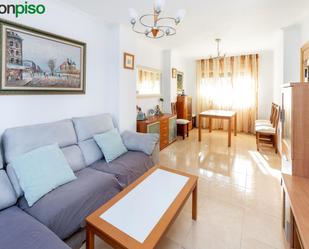 Sala d'estar de Casa adosada en venda en Armilla