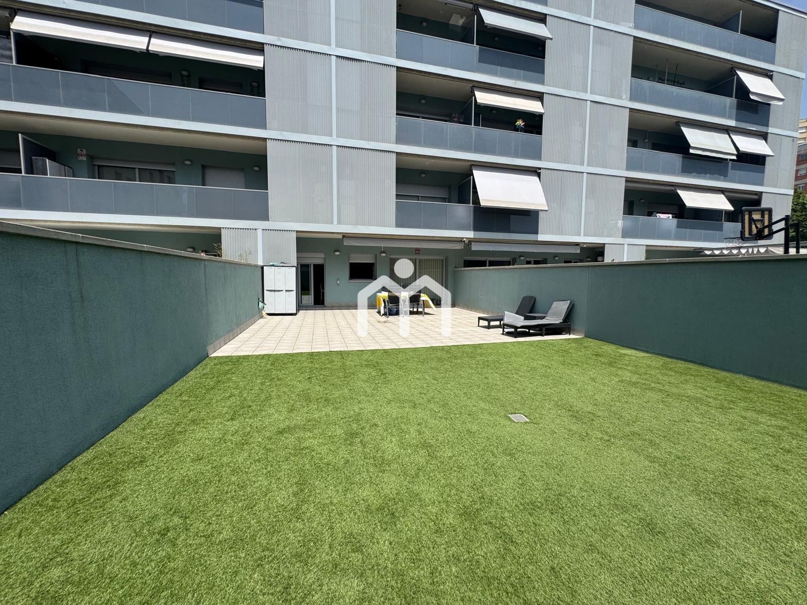 Terrace of Flat for sale in Badalona  with Air Conditioner, Heating and Parquet flooring