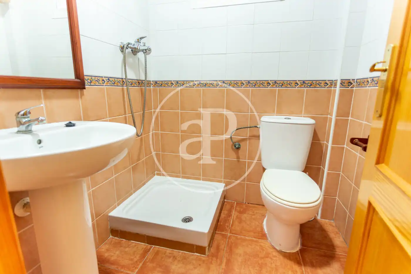 Bany de Casa o xalet en venda en Riba-roja de Túria amb Calefacció, Jardí privat i Terrassa