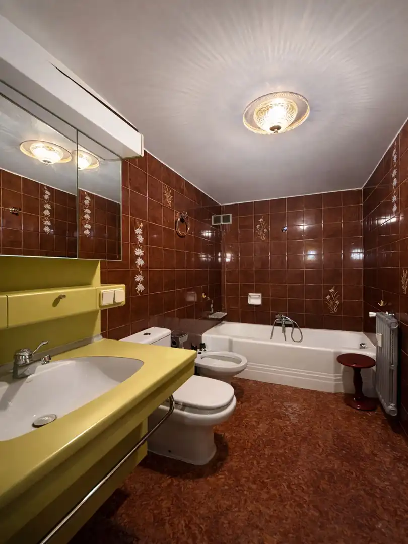 Bathroom of Flat for sale in Zaragoza  with Heating