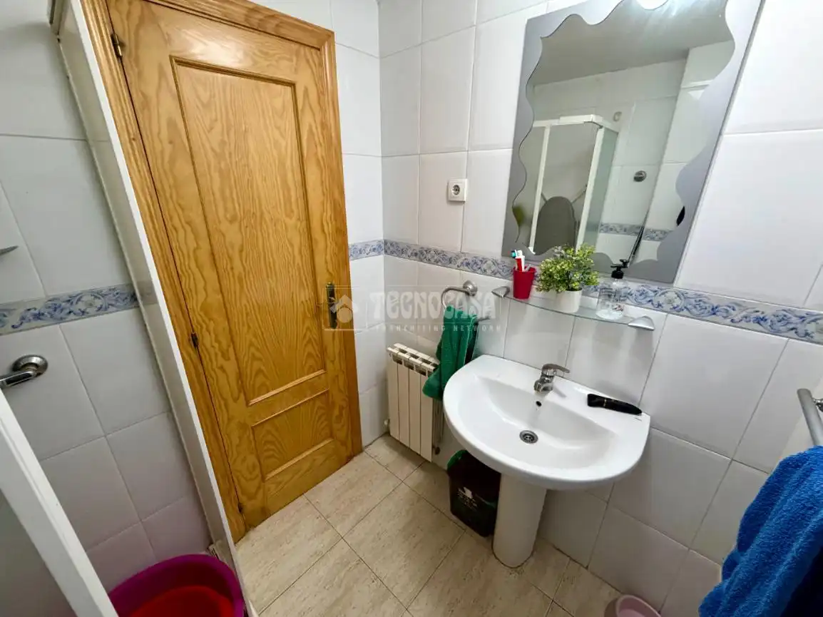 Casa adosada en venta en Villanueva de la Torre