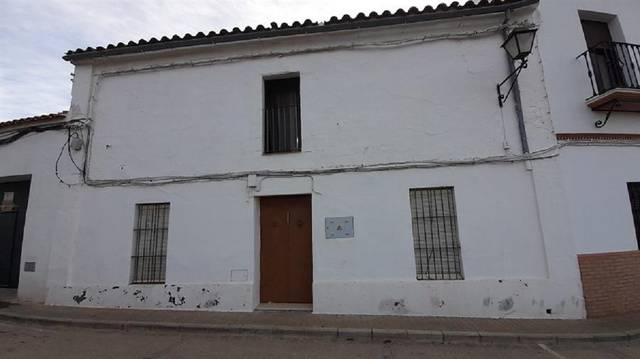 Casa adosada en Venta en C/ Huertas en Guadalcanal