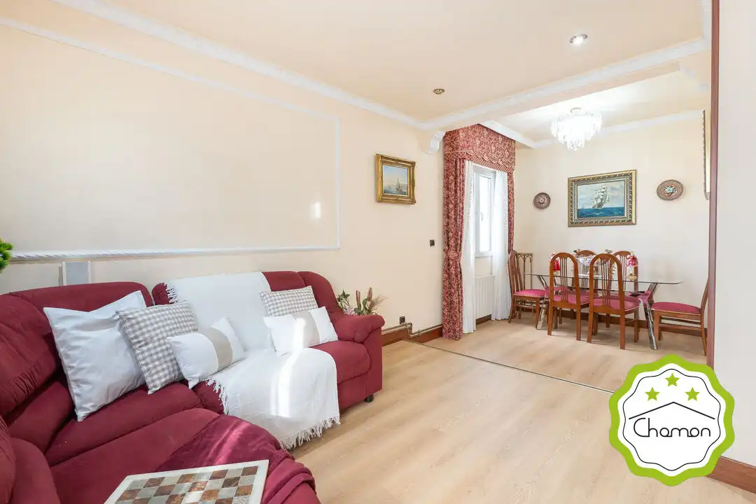 Wohnzimmer von Wohnung zum Verkauf in Bilbao  mit Heizung und Privatgarten