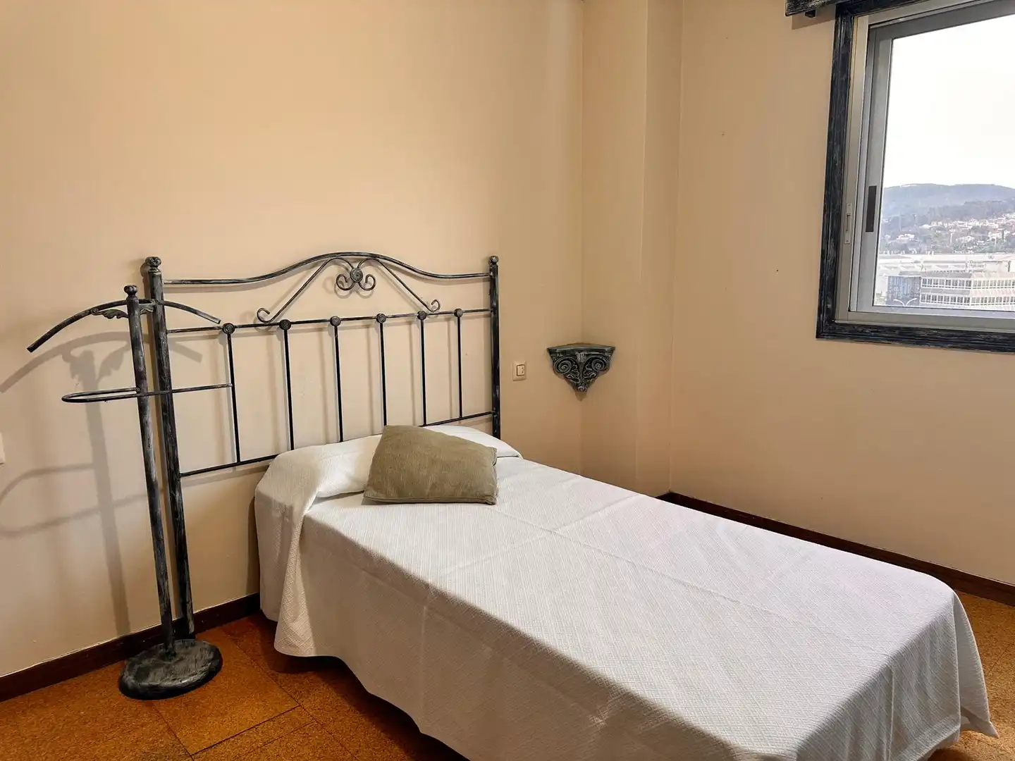 Bedroom of Flat for rent in Vigo   with Furnished, Oven and Washing machine