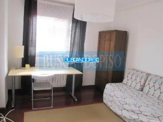 Bedroom of Apartments for rent in  Logroño  with Air Conditioner, Heating and Parquet flooring