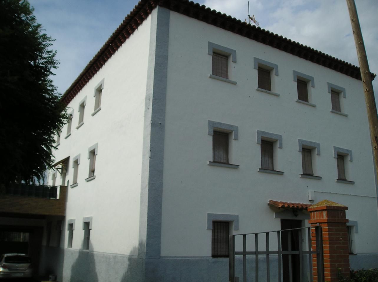 Vista exterior de Casa o xalet en venda en Terrer amb Terrassa i Moblat