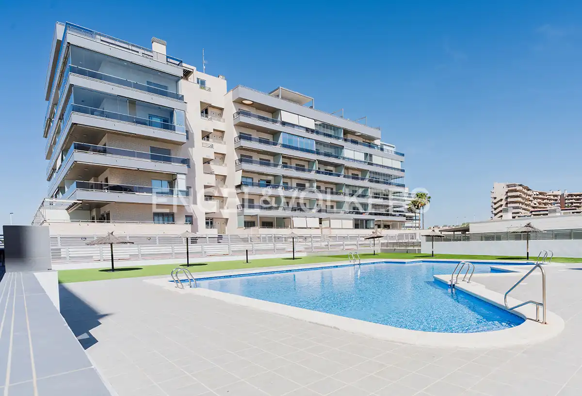 Piscina de Ático en venta en Elche / Elx con Aire acondicionado, Calefacción y Terraza