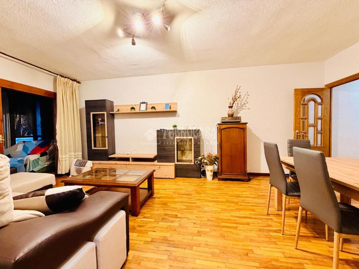 Sala de estar de Piso en venta en Medina del Campo con Calefacción