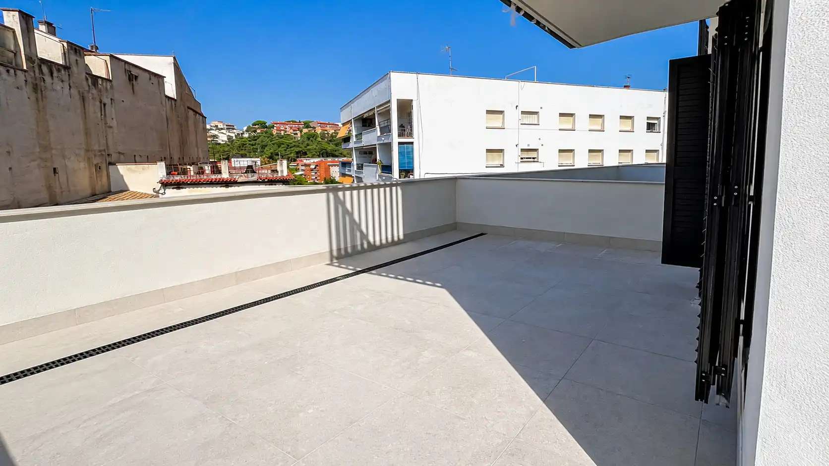 Planta baixa en venda a Carrer Verge de Montserrat, 17, Urbanitzacions