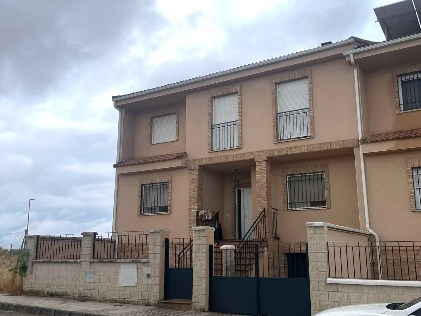 Vista exterior de Casa o xalet en venda en Linares