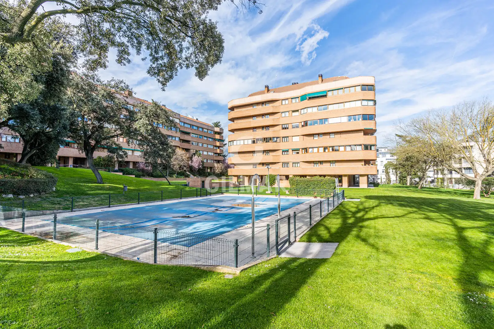 Exterior view of Flat for sale in Madrid  with Heating, Private garden and Swimming Pool