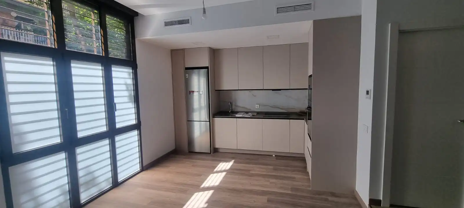Kitchen of Study for rent in Madrid  with Air Conditioner, Heating and Oven