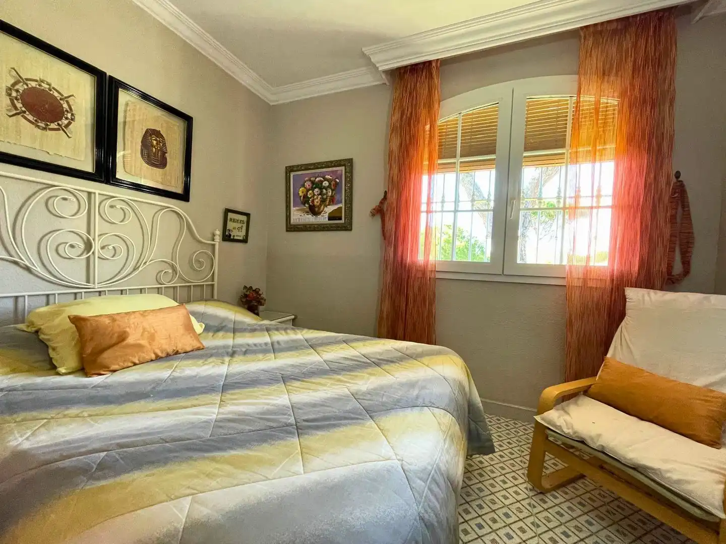 Schlafzimmer von Haus oder Chalet zum Verkauf in Aljaraque mit Klimaanlage, Heizung und Privatgarten