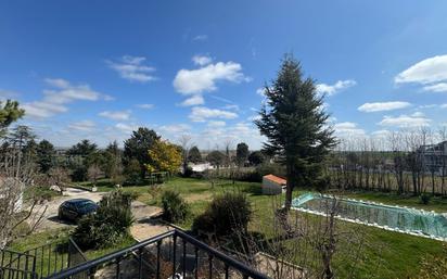 Jardí de Finca rústica en venda en Calvarrasa de Abajo amb Calefacció, Jardí privat i Piscina