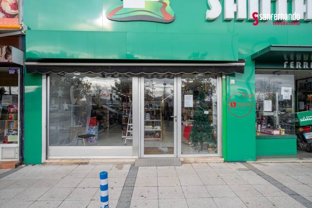 Local comercial en Venta en Calle del Marqués de la Hermida en Castilla - Hermida