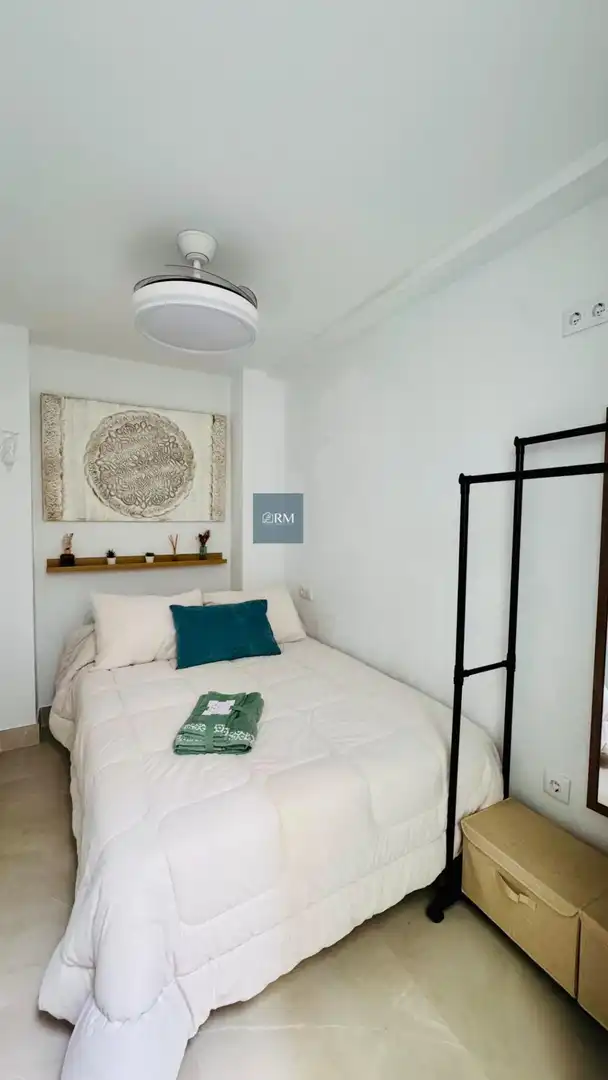 Habitación de Apartamento de alquiler en Sanlúcar de Barrameda con Aire acondicionado, Amueblado y Balcón