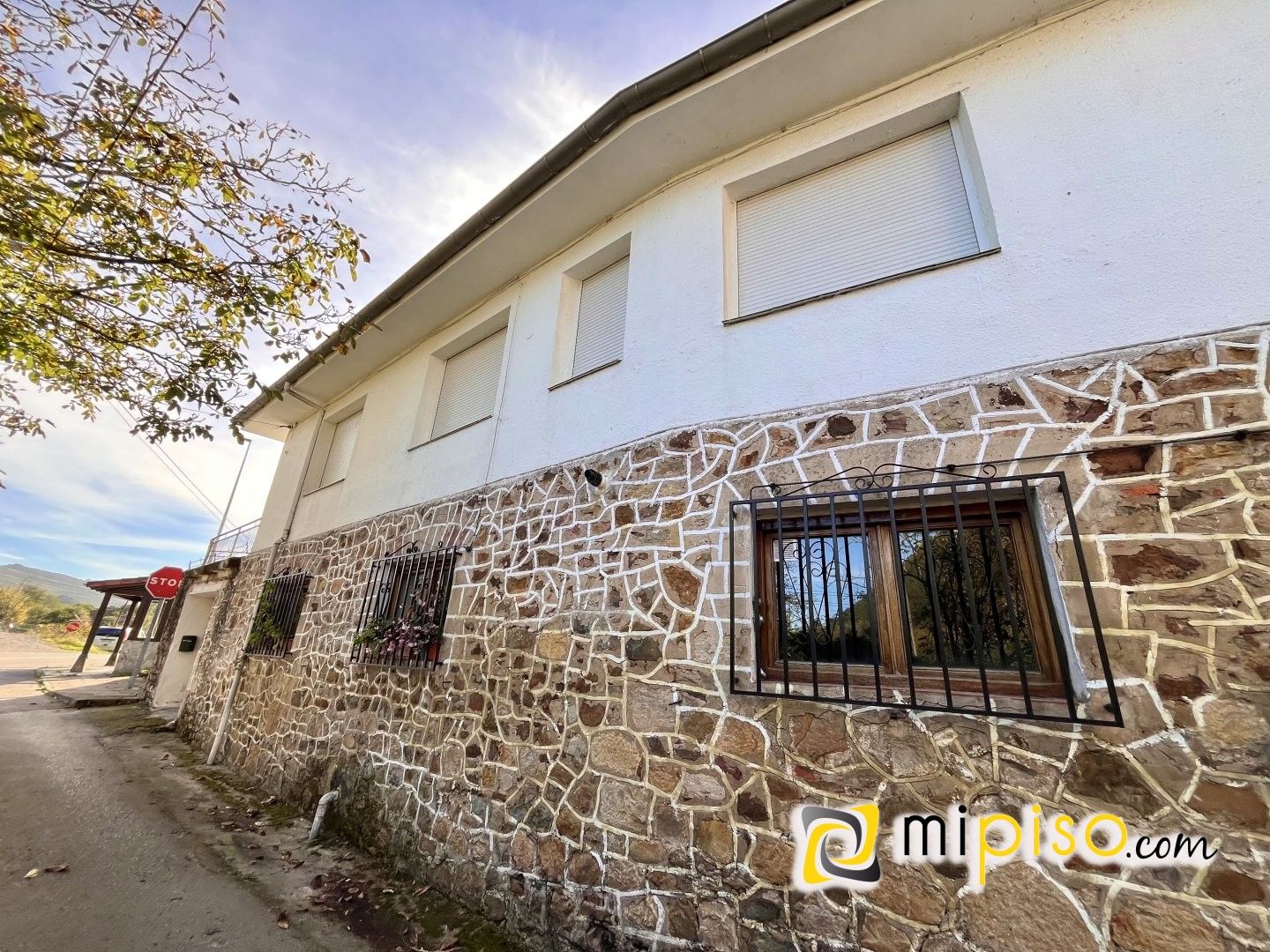 Vista exterior de Casa o chalet en venta en Ampuero con Calefacción, Terraza y Amueblado