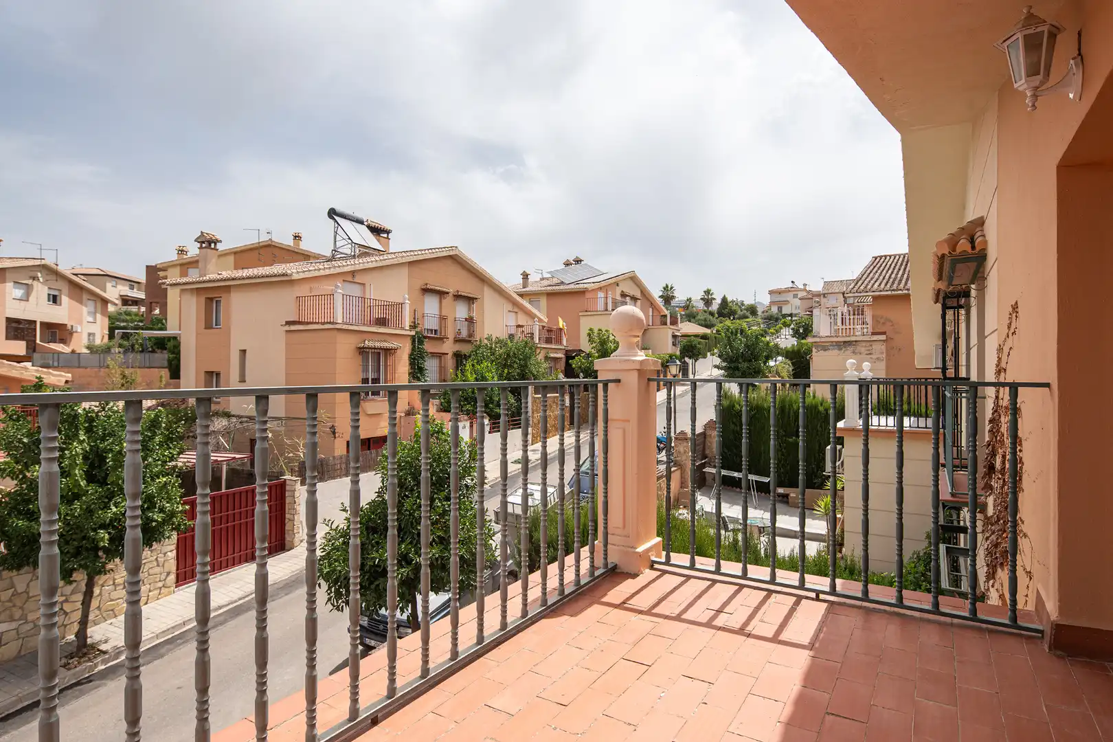Terrassa de Casa adosada en venda en Huétor Vega amb Aire condicionat, Jardí privat i Terrassa
