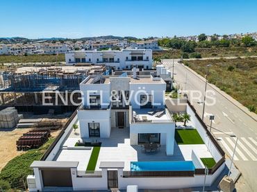 Casa amb balcó en venda a Desamparados - Hurchillo - Torremendo