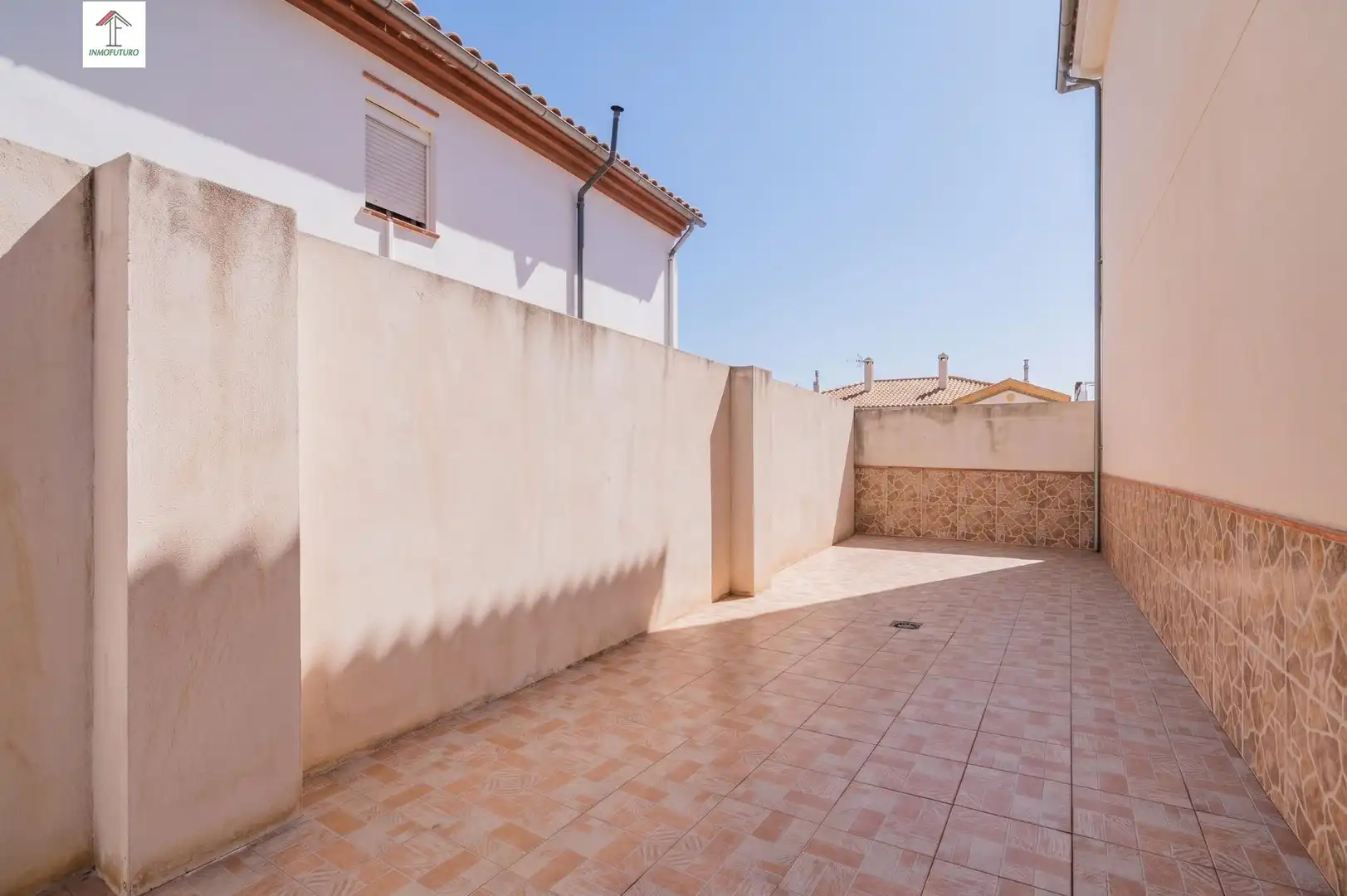 Casa aparellada amb terrassa en venda a Avenida LUIS JAVIER 2, imagen 16