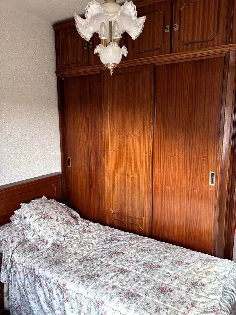 Bedroom of Flat for sale in Madrid  with Heating, Furnished and Alarm