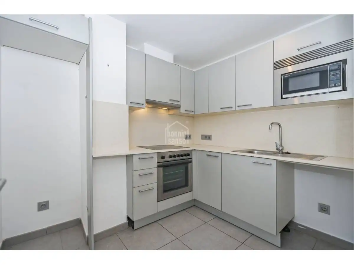 Cuina de Apartament en venda en Es Mercadal amb Calefacció, Terrassa i Piscina