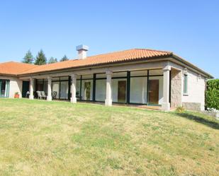 Vista exterior de Casa o xalet en venda en Ames amb Calefacció, Jardí privat i Terrassa