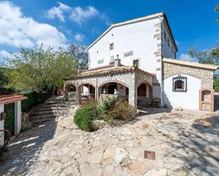 Vista exterior de Finca rústica en venda en Querol amb Calefacció, Terrassa i Piscina