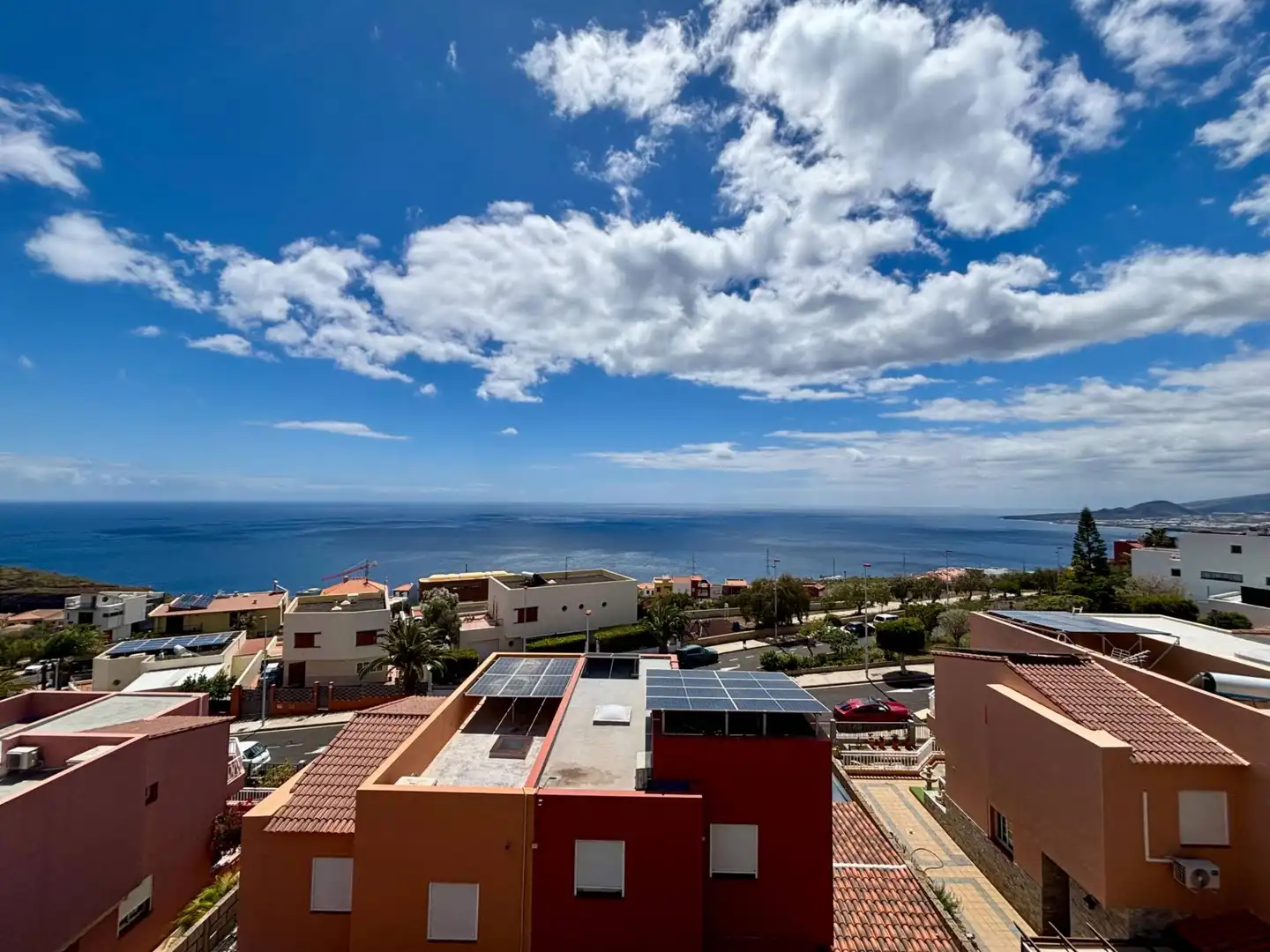 Vista exterior de Casa adosada en venta en Candelaria con Aire acondicionado, Terraza y Piscina
