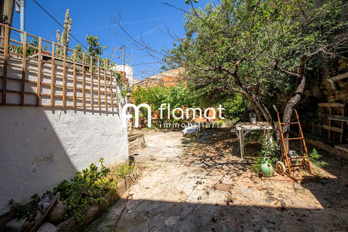Country house zum Verkauf in Santa Coloma de Gramenet mit Privatgarten und Terrasse